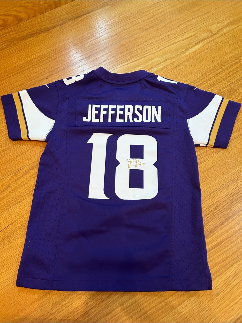 Nike Purple Minnesota Vikings #18 Kids Football Jersey with Gold Accents - Picture 3 of 4